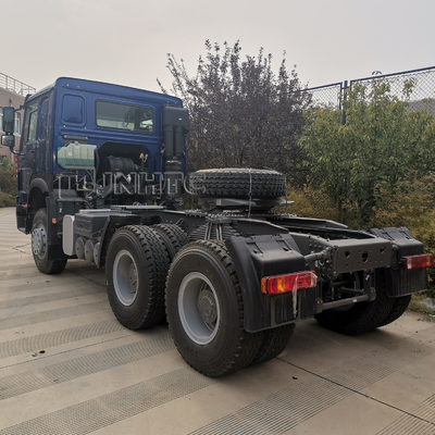 Sinotruk HOWOのトラクターのヘッド索引車のトラックEuro2 6X4 371hp