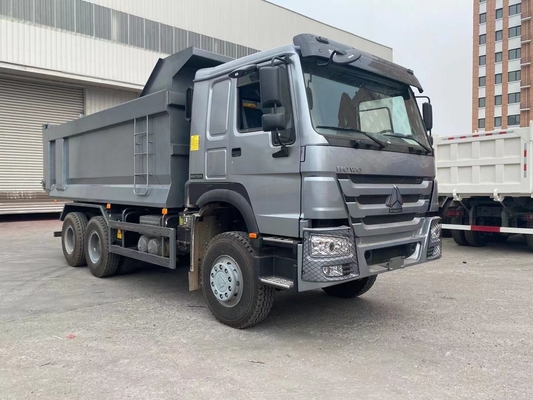 Sinotruk Howo 6x4の頑丈なダンプ トラック10w 371hp 20cbm
