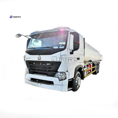 Sinotruk HOWO A7 371hpの石油燃料のタンクローリーEuro2 Euro3 25000L 6x4