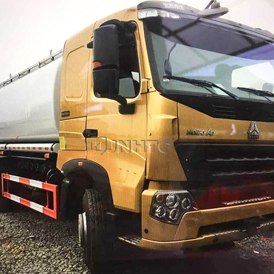 Sinotruk HOWO A7 371hpの石油燃料のタンクローリーEuro2 Euro3 25000L 6x4