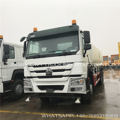 フィリピンの市場のためのSINOTRUK HOWO 20CBM水スプリンクラーのトラック