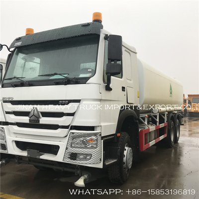 フィリピンの市場のためのSINOTRUK HOWO 20CBM水スプリンクラーのトラック