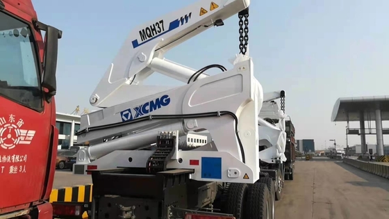 Xcmg 37tの側面の上昇クレーンMqh37aが付いているSinotruk Howo 8x4のトラックによって取付けられるクレーン