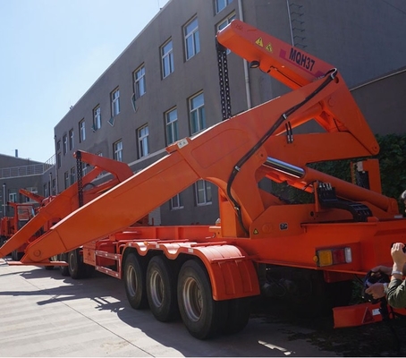 Xcmg 37tの側面の上昇クレーンMqh37aが付いているSinotruk Howo 8x4のトラックによって取付けられるクレーン