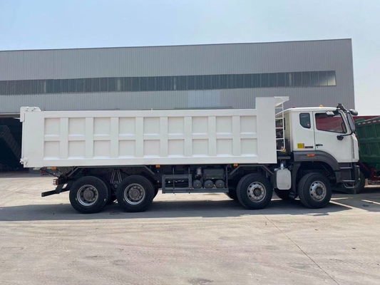Sinotruk HOHAN J7B N7B 6x4の頑丈なダンプ トラック10の荷車引きのダンプ トラック371HP