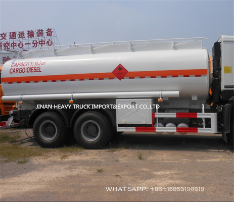 Sinotruk Howoのフィリピンの市場のための重い貨物トラック20cbmのオイル タンクの輸送のトラック