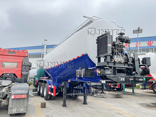 SINOTRUK 3 Alxesのバルク セメントのトレーラーのディーゼル機関50のトン45 CBM