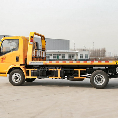 新しいSinotruk HOWOは/トラック3トンの4x2のレッカー車の牽引の道路閉塞の取り外しの使用した