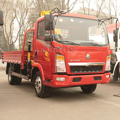 Sinotruk HOWO 4x2のトラックは望遠鏡クレーン ホックの折りたたみの腕の持ち上がるトラックを取付けた
