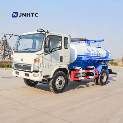 SINO HOWO 4x2 6は小さい真空の下水の吸引のトラック3000L 5000L 6000Lにタイヤをつける