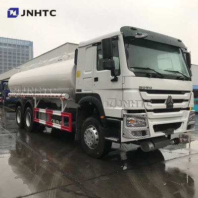 12cbm 15cbm Euro2 Euro3に燃料を補給する半HOWO 6x4のトラックの燃料タンク