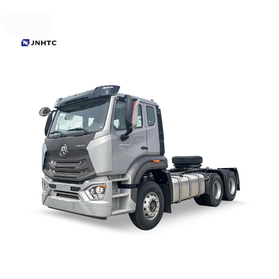Sinotruck Hohanのトラクターのヘッド トラック371hp 420hp 10の荷車引き4X2 6X4
