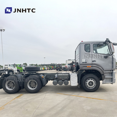 Sinotruck Hohanのトラクターのヘッド トラック371hp 420hp 10の荷車引き4X2 6X4