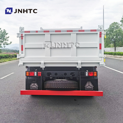 Sinotruk Homan Euro2の軽量コマーシャルは6つの車輪4x2 10tons 12tonをトラックで運ぶ