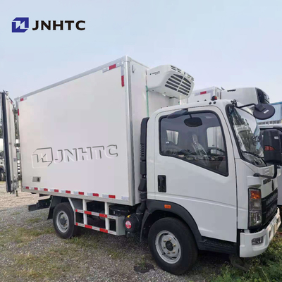 Sinotruk HOWO Euro2の冷蔵庫の冷凍庫のワクチン接種のトラック ライト5トンの4x2 6の車輪