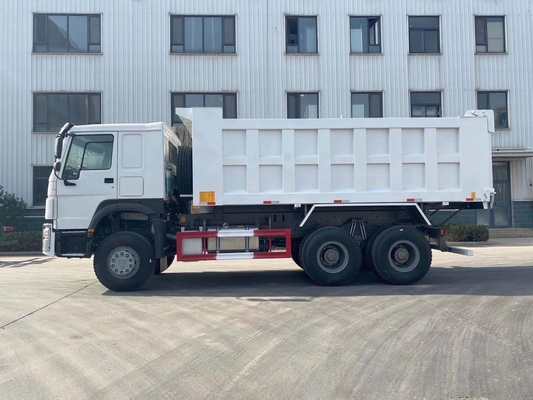 中間の持ち上がるシステムSINOTRUK HOWOダンプTruck371HP 6X4 20CBM負荷25トンの