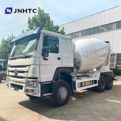 Howo Sinotruk 9つの立方10m3 12CBMのコンクリートミキサー車のトラック2の座席