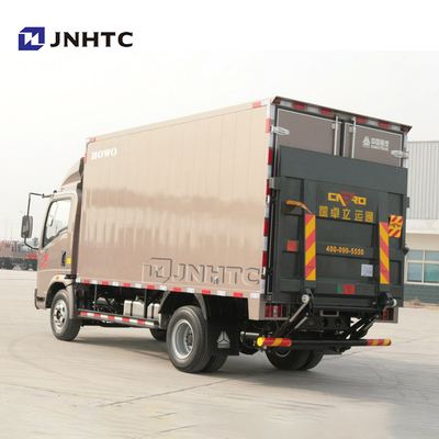 Sinotruck Howoの軽量商業トラックの輸送4x2ヴァン
