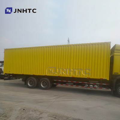 Sinotruk HOWOの重い貨物トラック6*4箱の貨物トラック10の荷車引きの貨物自動車