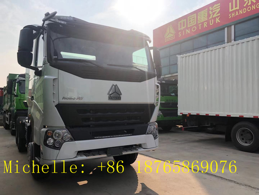 Sinotruk Howo 6*4のトラクターのトラック10の荷車引きのトラクターの頭部100トン