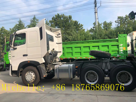 Sinotruk Howo 6*4のトラクターのトラック10の荷車引きのトラクターの頭部100トン