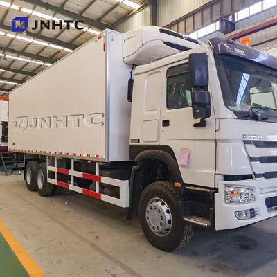 Sinotruk Howo冷却装置輸送箱6x4の冷蔵トラック20トン