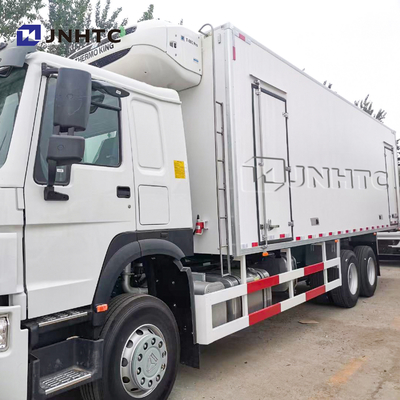 SINOTRUK HOWO 6x4の重い貨物トラック20cbmのThermos冷却装置トラック