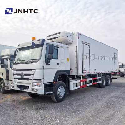 SINOTRUK HOWO 6x4の重い貨物トラック20cbmのThermos冷却装置トラック