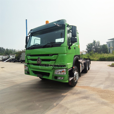 使用されたSinotruk Howo 6x4のトラクターのトラックのRhdの人のディーゼル