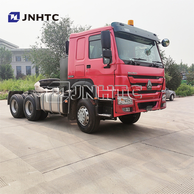 使用されたトラクターの頭部のトレーラーは95のKm/h 6x6 30トンのHowoのトラクターのトラックのトレーラーの頭部を使用した