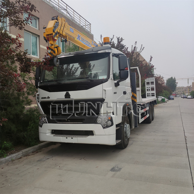 トラックによってクレーンSinotruk取付けられたA7頑丈なHOWO 6x4のトラックはクレーンを取付けた