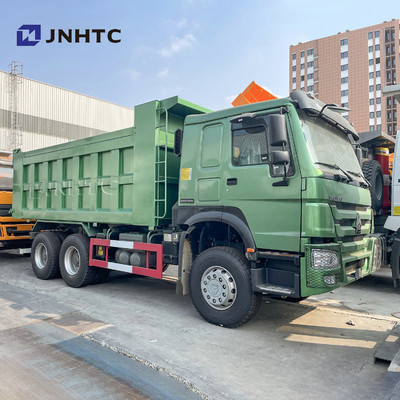 HOWO 6x4 10の車輪はダンプ トラックの貨物トラックの砂利のトラックEuro2を