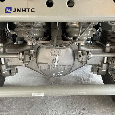 HOWO 6x4 10の車輪はダンプ トラックの貨物トラックの砂利のトラックEuro2を
