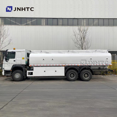 20cbmタンカーが付いているHOWO 6x4 336hpの燃料のタンク車