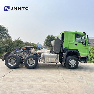 Sinotruk HOWO Euro2 RHDの索引車のトラック6x4 10は20Tトレーラー トラックのトラックを動かす