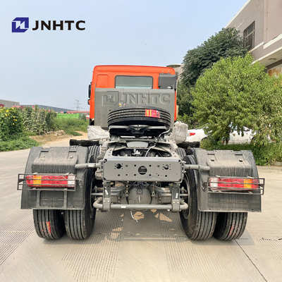 Sinotruk HOWO 6x4 10の車輪20ton RHDのトラックのヘッド索引車のトラクターのトラック