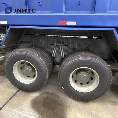 Sinotruk 6X4 371HP 20の立方ダンプ トラックの緑20立方メートルのダンプカー トラック