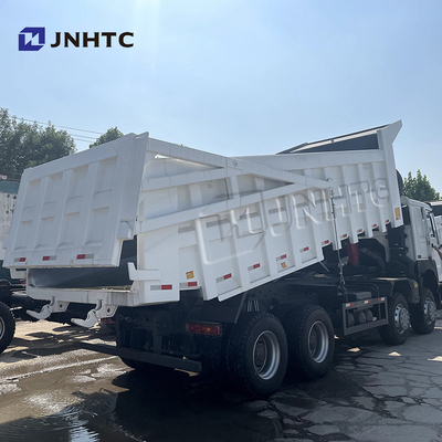 後部カバーSinotruk Howoが付いている前部持ち上がる頑丈なダンプ トラック12の車輪
