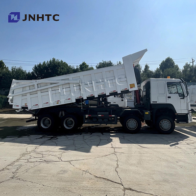 後部カバーSinotruk Howoが付いている前部持ち上がる頑丈なダンプ トラック12の車輪
