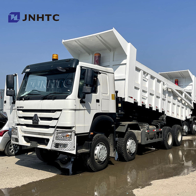 後部カバーSinotruk Howoが付いている前部持ち上がる頑丈なダンプ トラック12の車輪