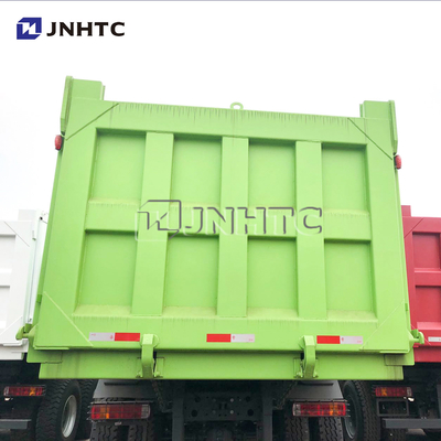 Sinotruk Howoの緑のダンプ トラック10の車輪6x4 371hpの新しいモデル
