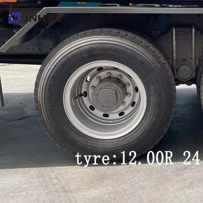 8x4 12荷車引きのダンプ トラックのSinotruk Howoの新しいモデル371hp
