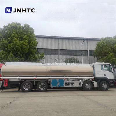 8x4は20000リットルSinotruk 30000リットルの25000リットルが石油タンカーのトラックを燃料タンクのトラックを