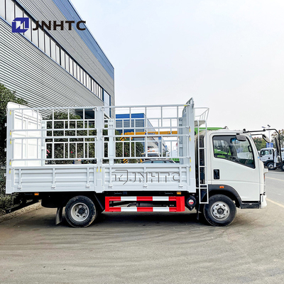 Sinotruk HOWO 4x2ライト棒の貨物キャリアのトラック