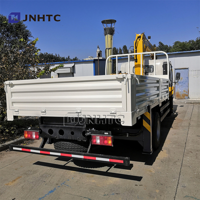クレーンRHDが付いているSINOTRUK HOWO 4X2の軽量商業トラック10トンのトラック
