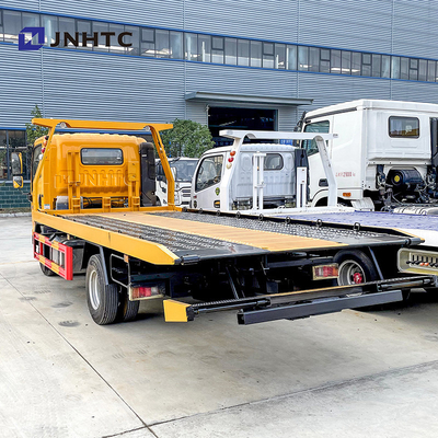 HOWO 4x2 5-10TONの軽量コマーシャルは平面貨物レッカー車をトラックで運ぶ