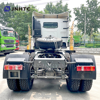 Euro2 HOWOの索引車のトラック420hpは6x4 10車輪のSinotrukのレッカー車をトラックで運ぶ