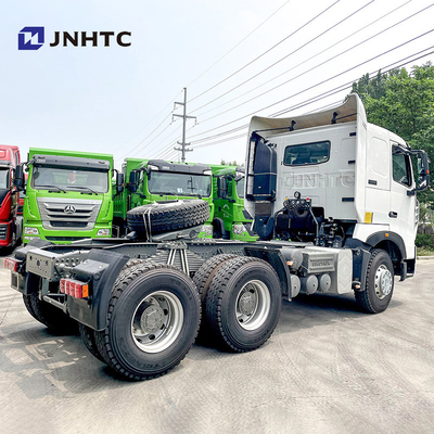 Euro2 HOWOの索引車のトラック420hpは6x4 10車輪のSinotrukのレッカー車をトラックで運ぶ