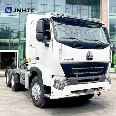 Euro2 HOWOの索引車のトラック420hpは6x4 10車輪のSinotrukのレッカー車をトラックで運ぶ