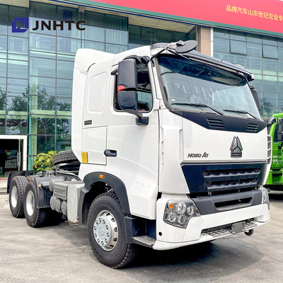 Euro2 HOWOの索引車のトラック420hpは6x4 10車輪のSinotrukのレッカー車をトラックで運ぶ